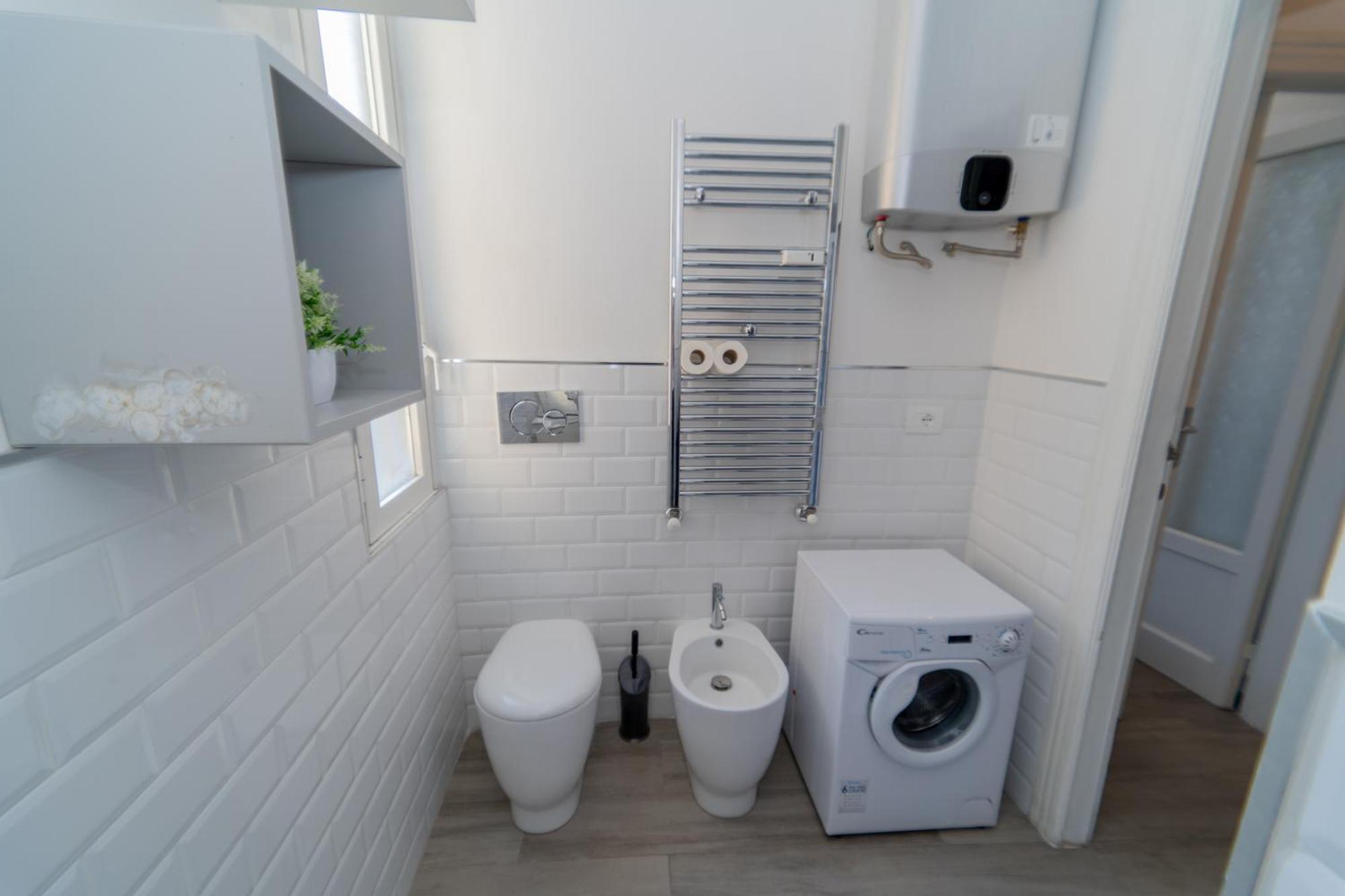 Apartment Milan Near Metro-M5 Bagian luar foto