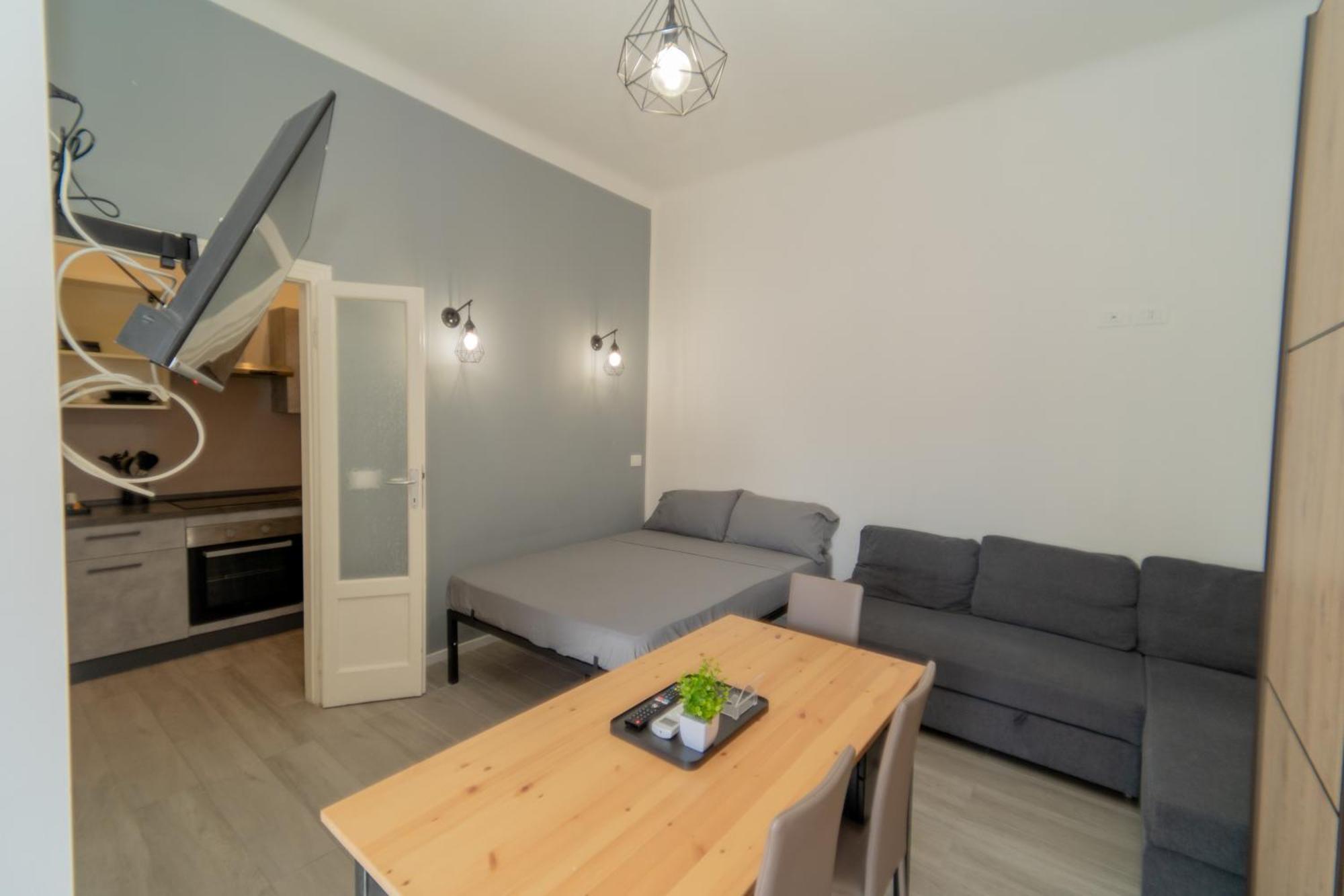 Apartment Milan Near Metro-M5 Bagian luar foto