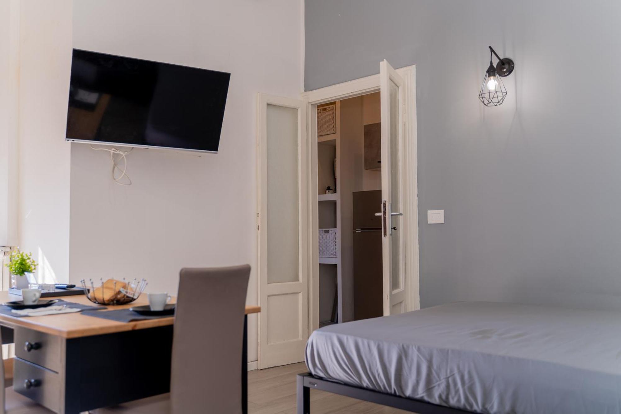 Apartment Milan Near Metro-M5 Bagian luar foto
