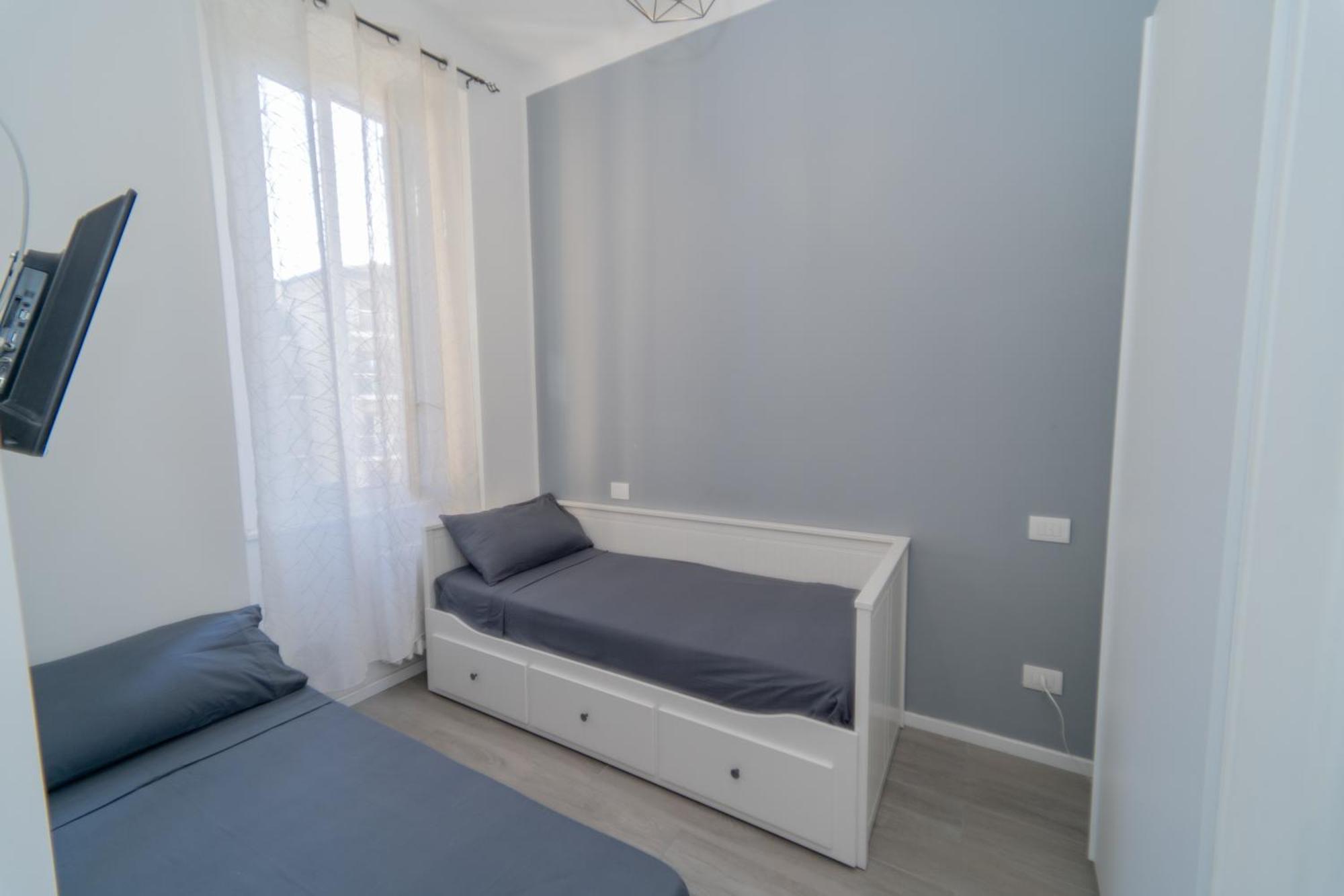 Apartment Milan Near Metro-M5 Bagian luar foto