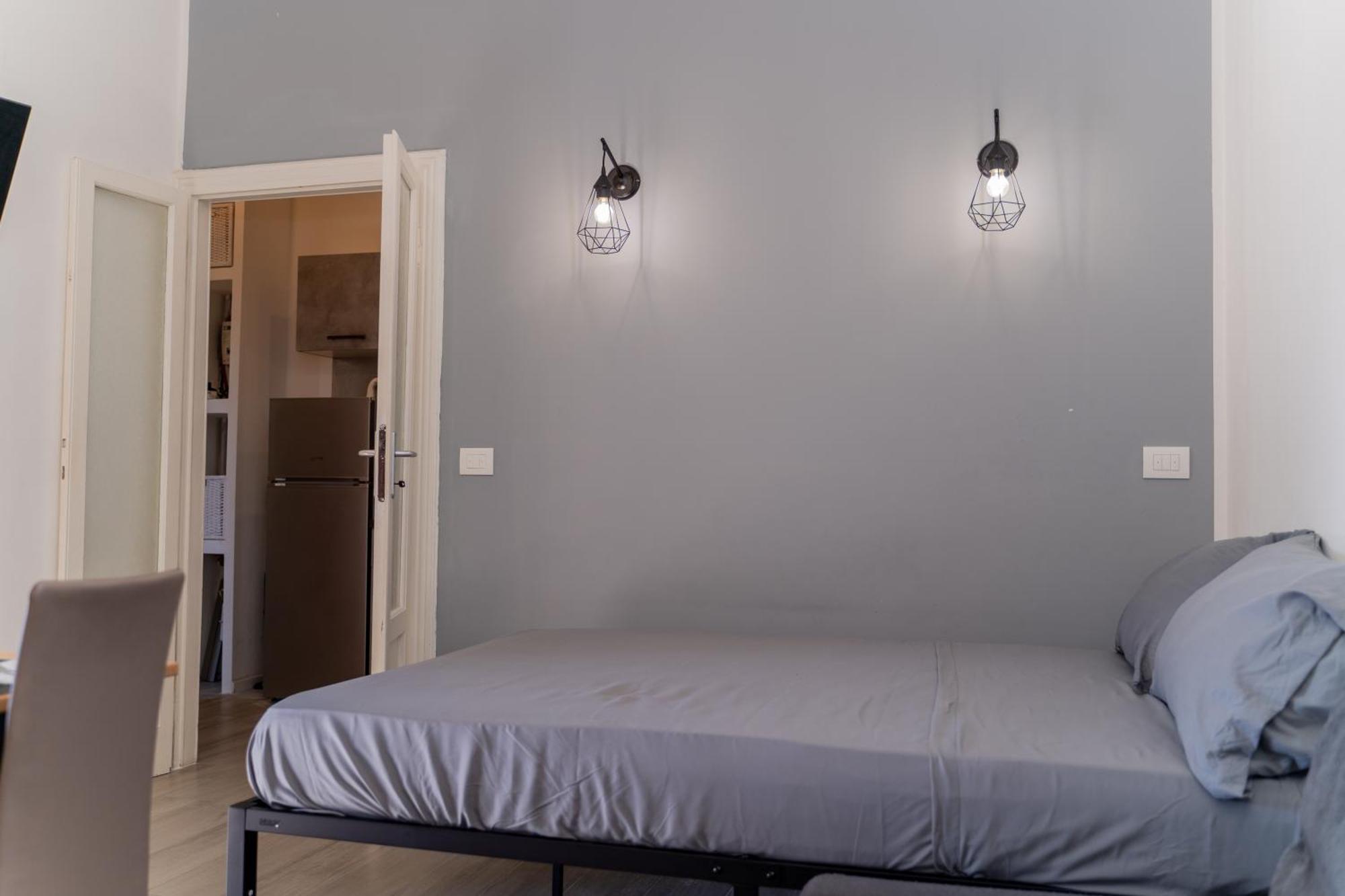 Apartment Milan Near Metro-M5 Bagian luar foto